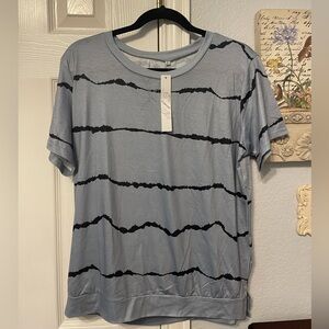 Soft and stretchy blue-grey t-shirt